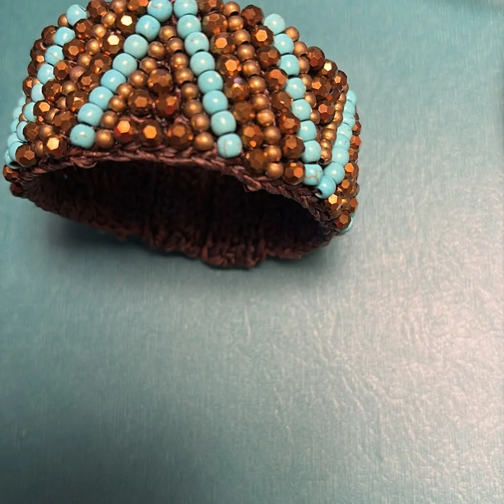 Set of 4 cuff Bracelets